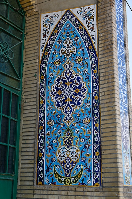 Tâq-e Bostân-Sur la route-007